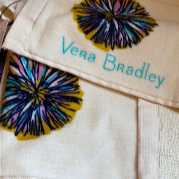 Vera Bradley beach towel - Picture 1 of 4